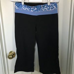 lululemon Crop Pant (Blue Floral/Stripe Band)